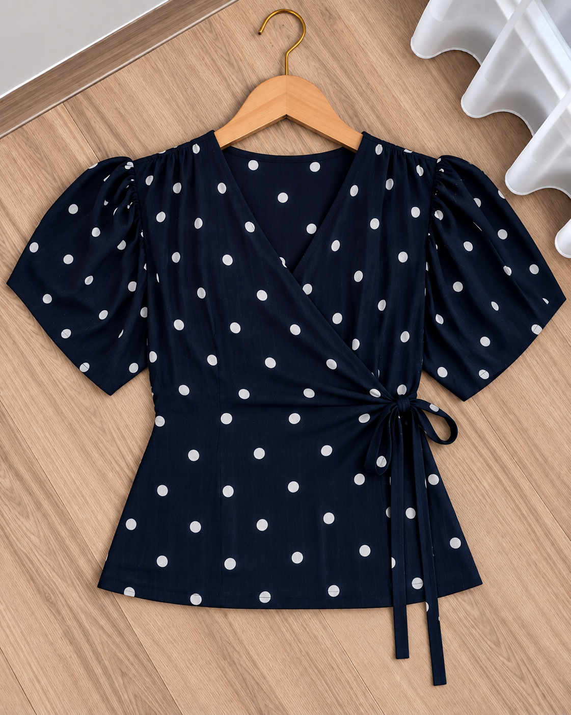 Blusa Azul Marino de Lunares