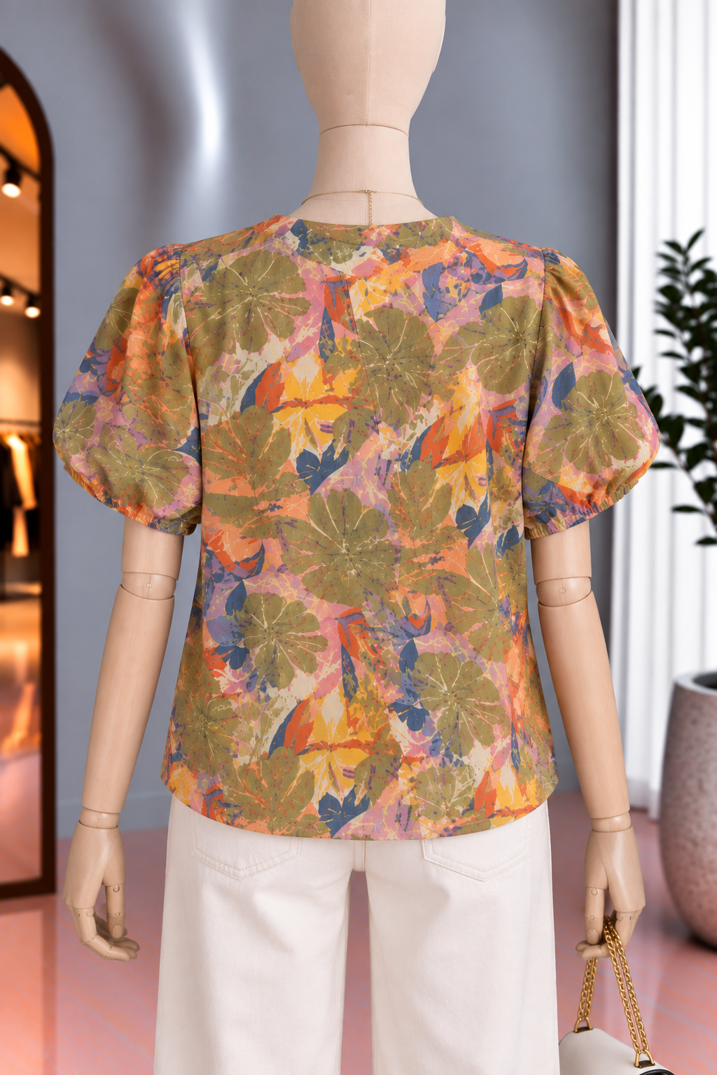 Blusa Floral Multicolor con Nudo Frontal