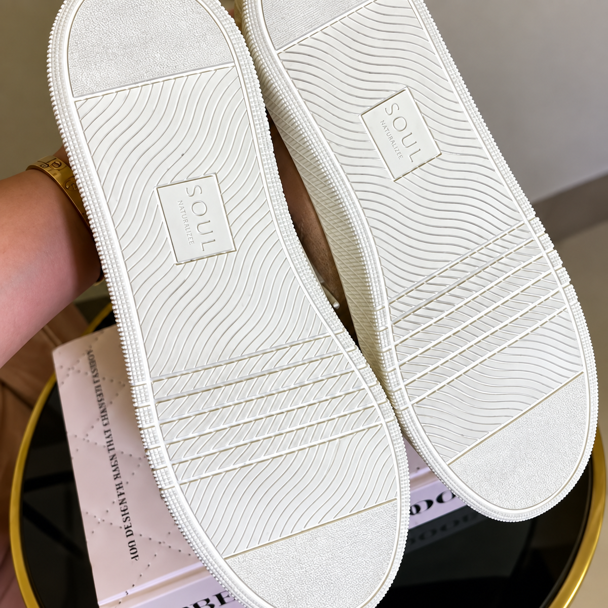 TENIS SOUL DORADOS